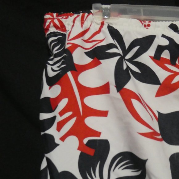 OLD NAVY | medium | Floral Swim Shorts | Mesh Lined | 100% Polyester | Like New - Picture 10 of 16